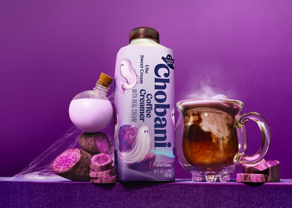 169911431.chobani.sweet.cream.dairy.coffee.creamer..1.