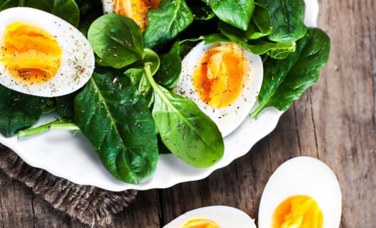 spinach and hard boiled eggs 